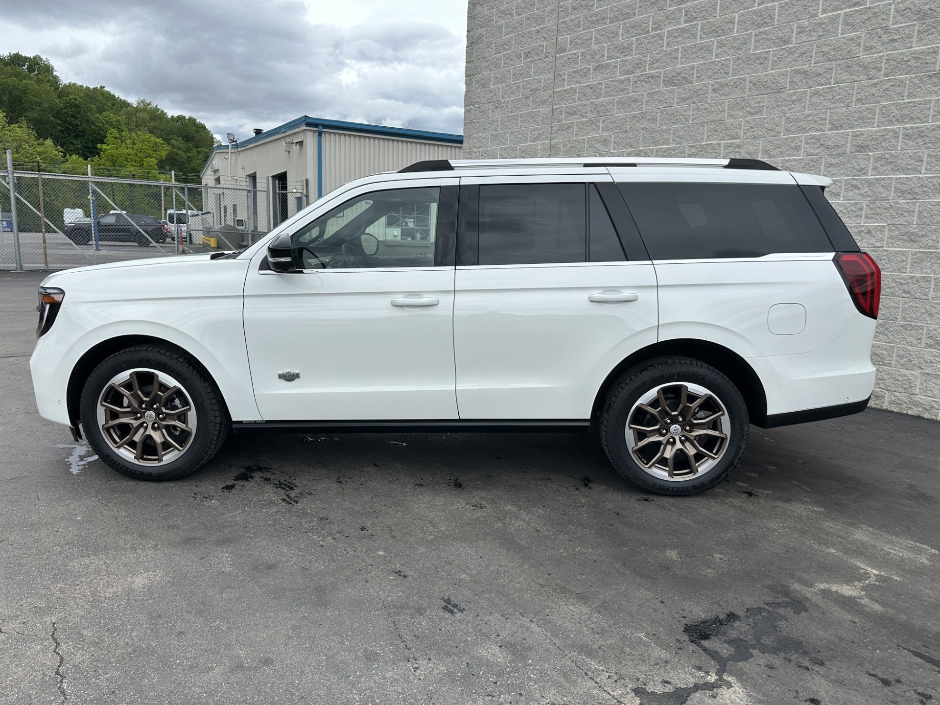 Certified 2025 Ford Expedition King Ranch AWD/4WD image 4