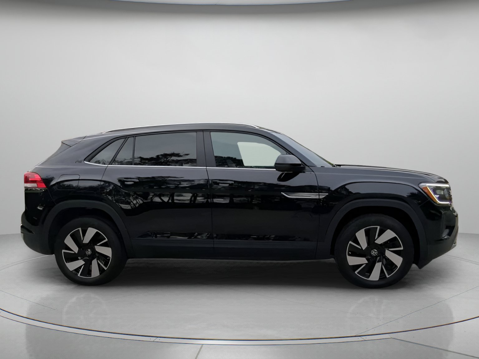 Used 2026 Volkswagen Atlas Cross Sport SE FWD image 33