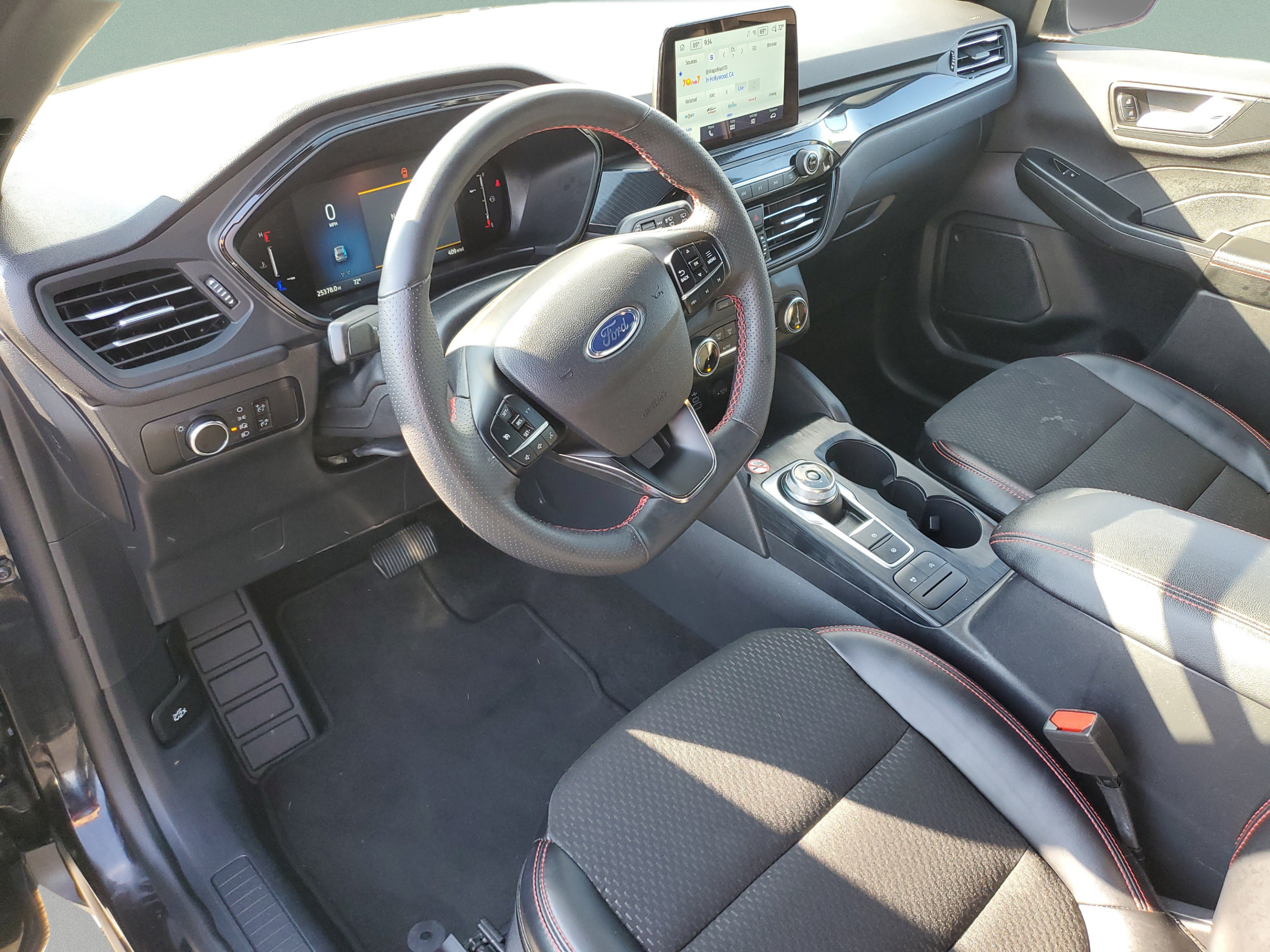 Certified 2025 Ford Escape ST-Line FWD image 15