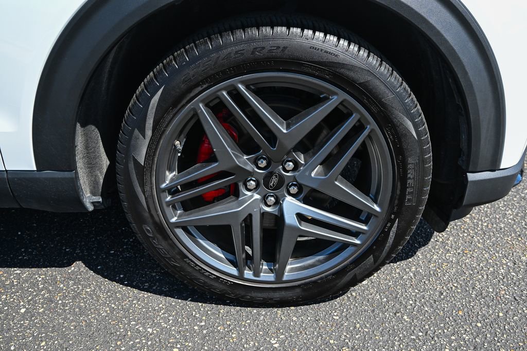 Certified 2025 Ford Explorer ST AWD/4WD image 15
