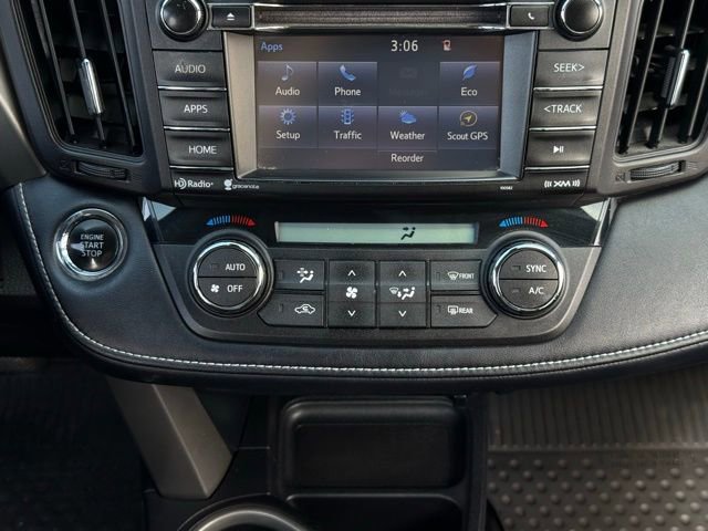 Used 2017 Toyota RAV4 XLE AWD/4WD image 33