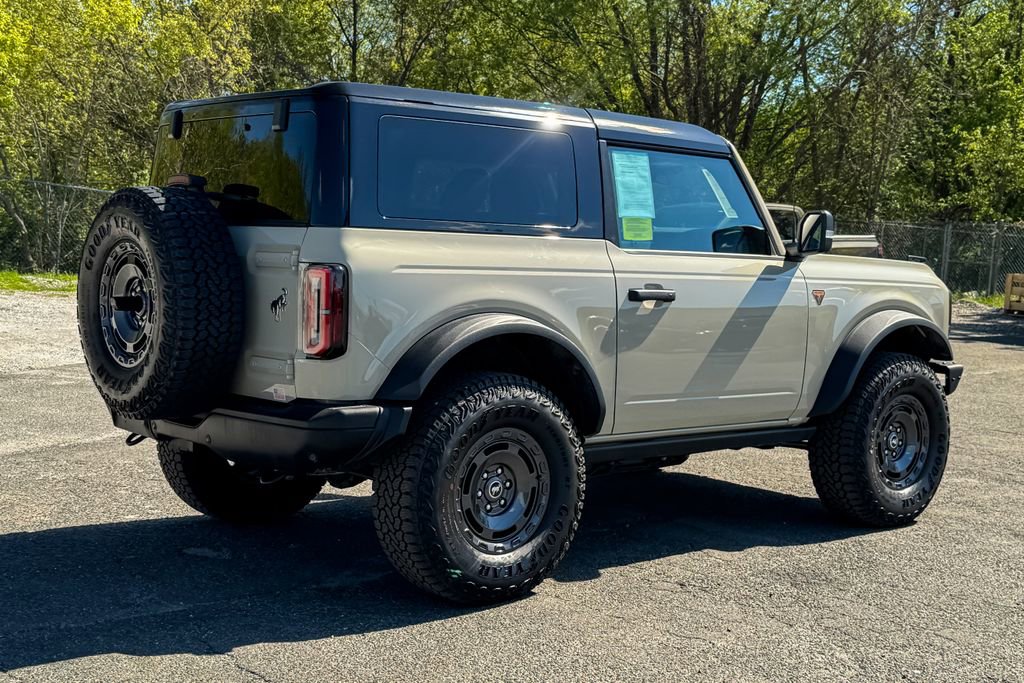 Certified 2025 Ford Bronco Badlands w/ Sasquatch Package AWD/4WD image 3