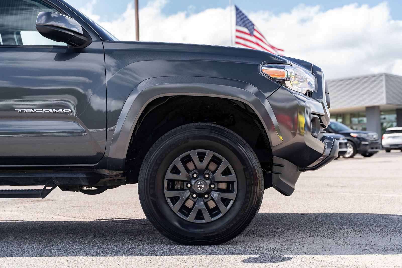 Used 2023 Toyota Tacoma SR5 RWD image 9