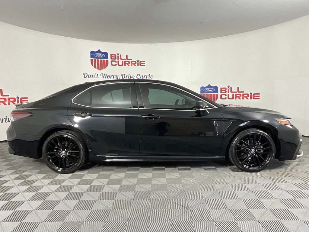 Used 2022 Toyota Camry XSE FWD image 2