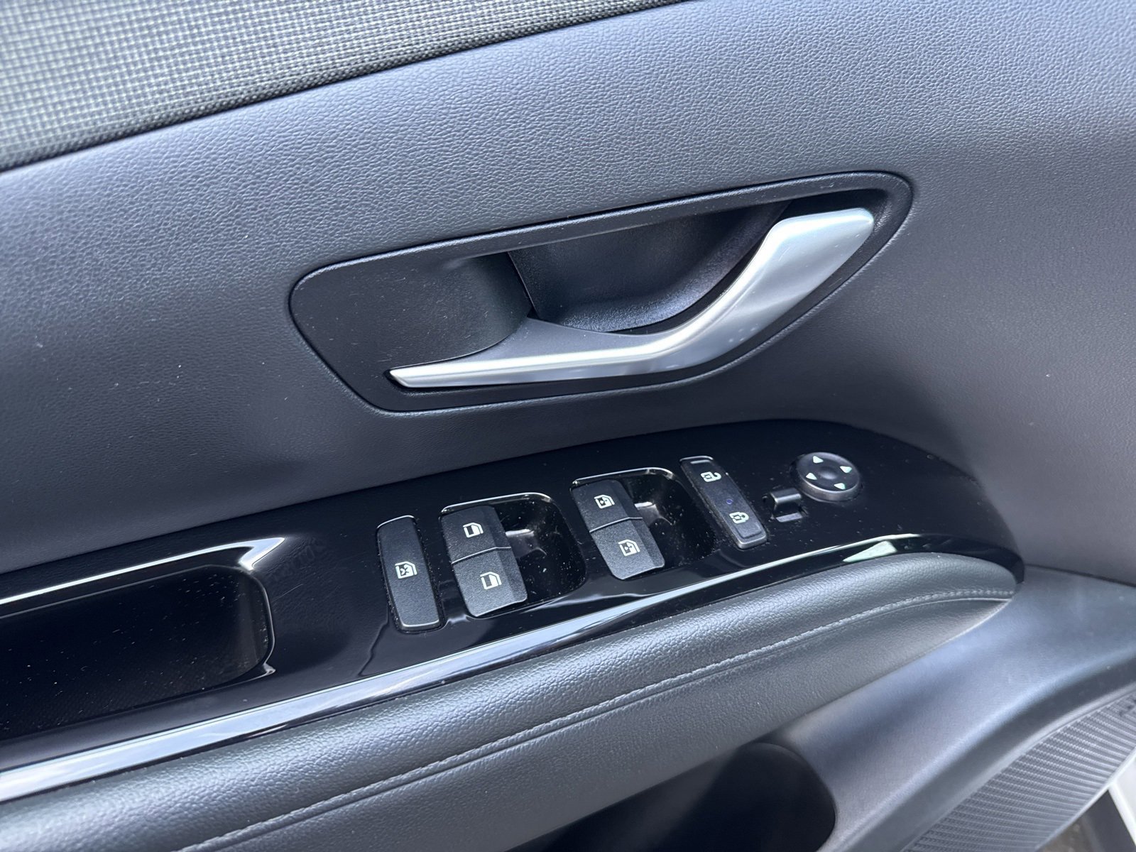 Used 2023 Hyundai Santa Cruz Limited image 36