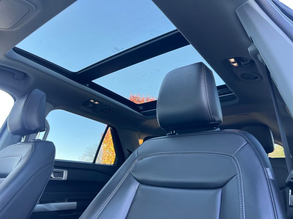 Certified 2023 Ford Explorer XLT w/ Equipment Group 202A image 25