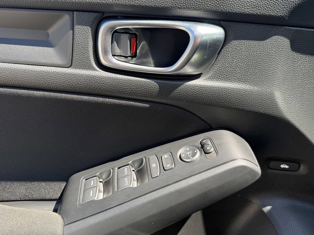 Used 2025 Honda Civic Sport image 22