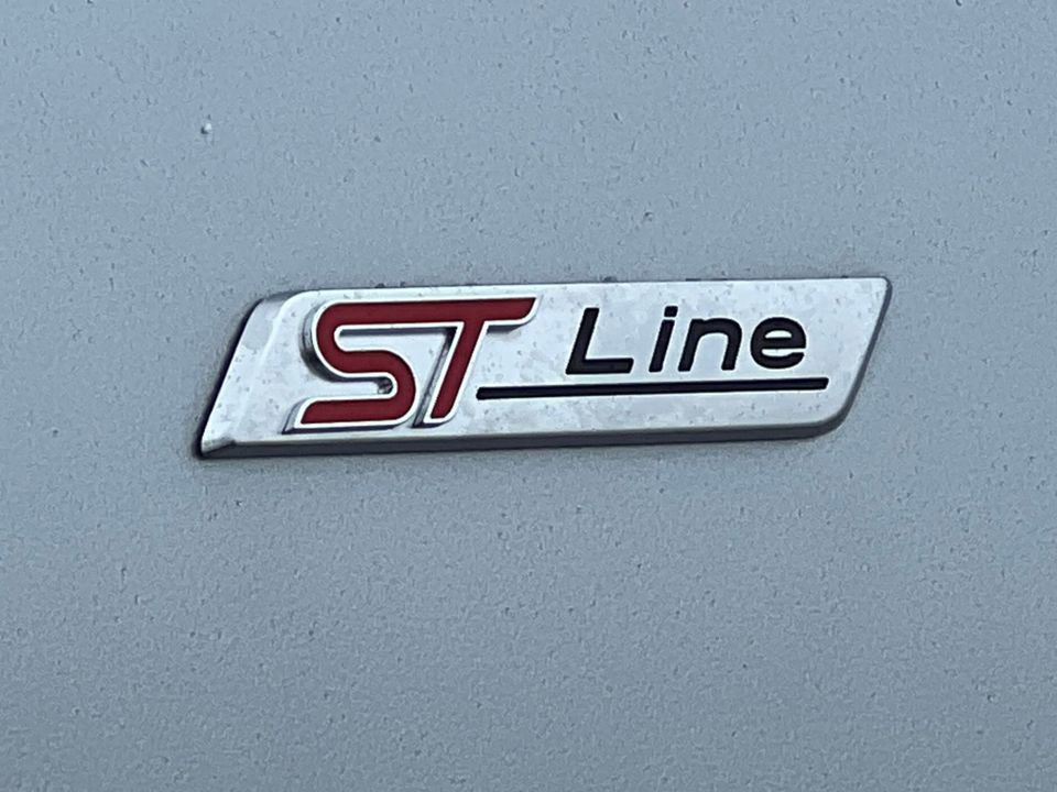 Certified 2023 Ford Escape ST-Line w/ Tech Pack #1 image 8