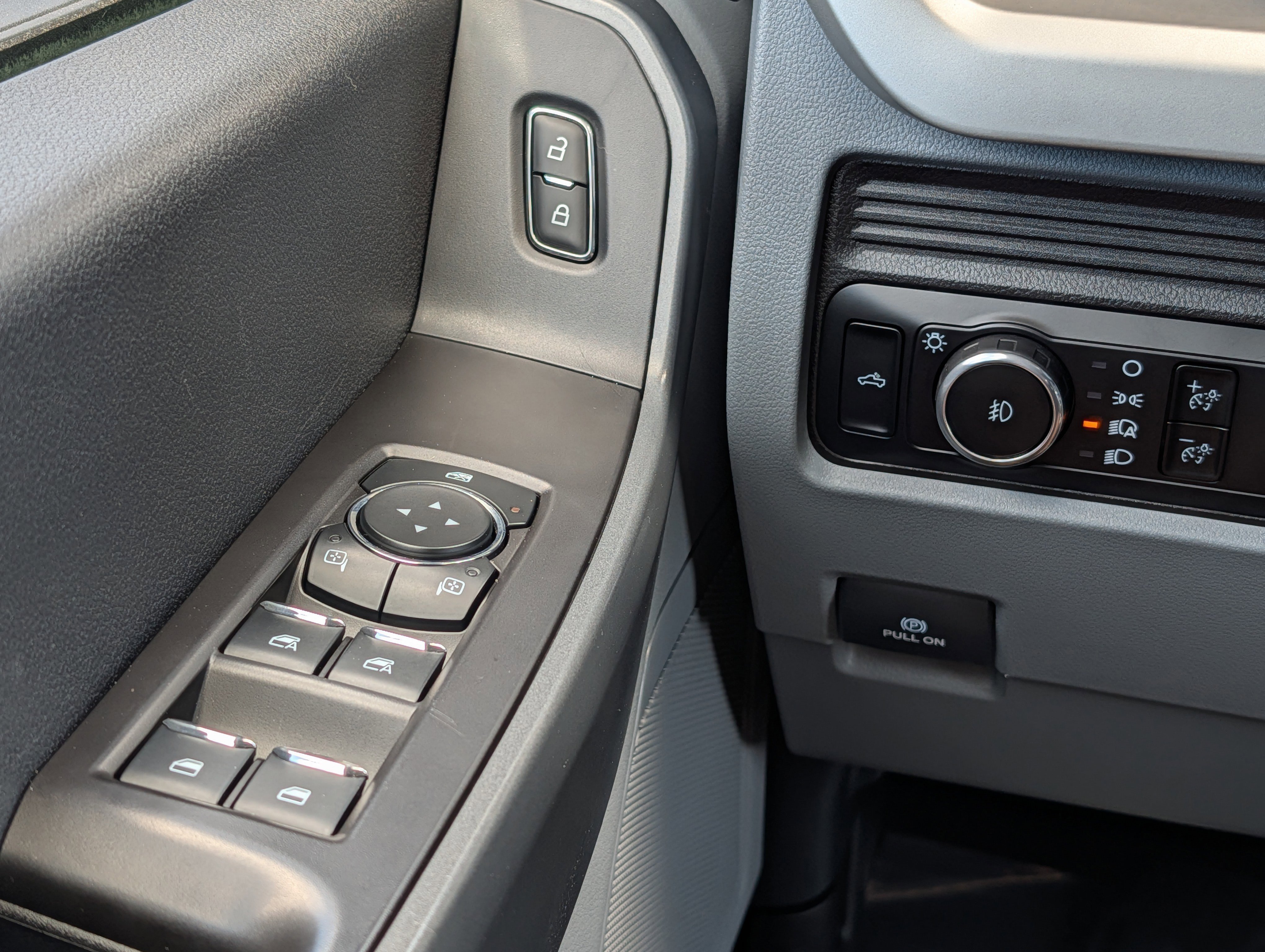 Certified 2024 Ford F250 XL w/ STX Appearance Package image 29