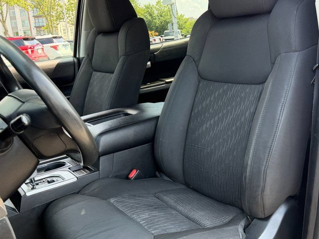 Used 2020 Toyota Tundra SR5 w/ SR5 Upgrade Package AWD/4WD image 9