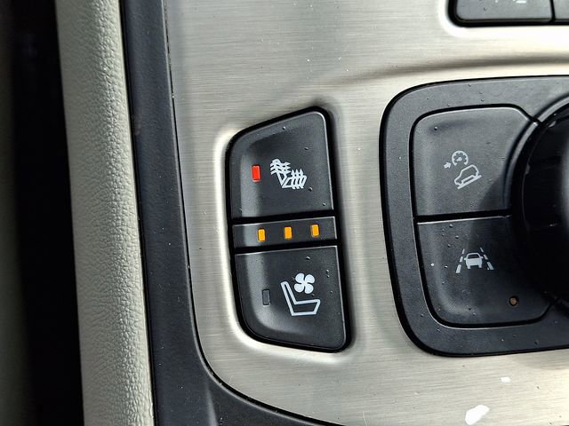 Used 2023 GMC Terrain Denali w/ Denali Premium Package image 25