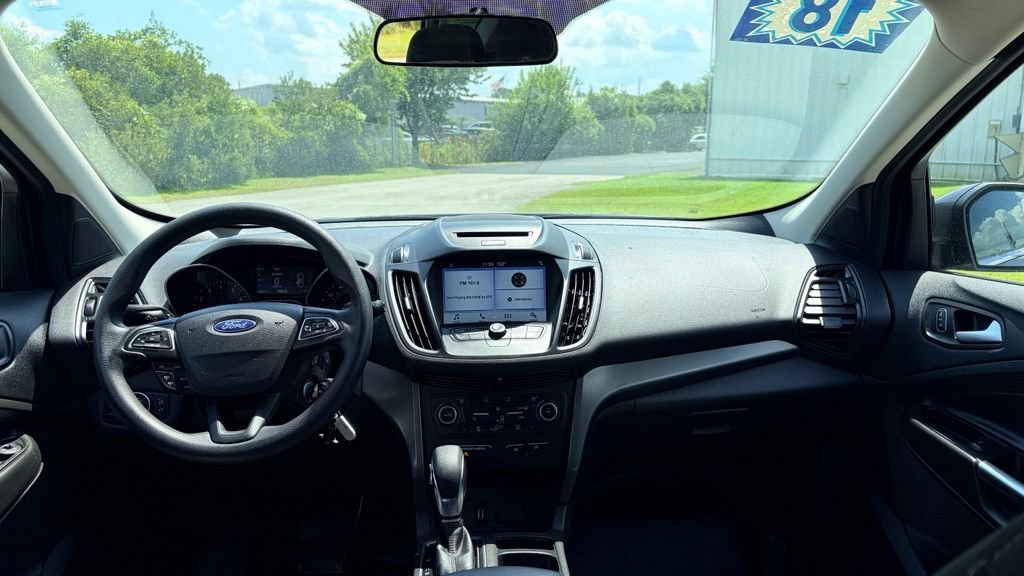 Certified 2018 Ford Escape SE w/ SE Sync 3 Package AWD/4WD image 6