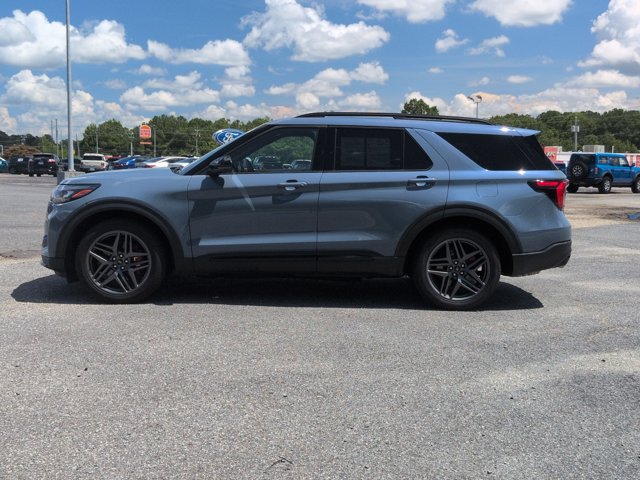 Certified 2025 Ford Explorer ST w/ Sun And Sound Package AWD/4WD image 7