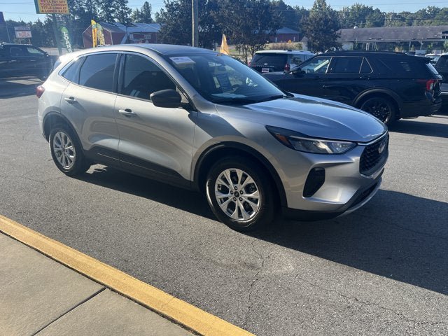 Certified 2023 Ford Escape Active FWD image 5