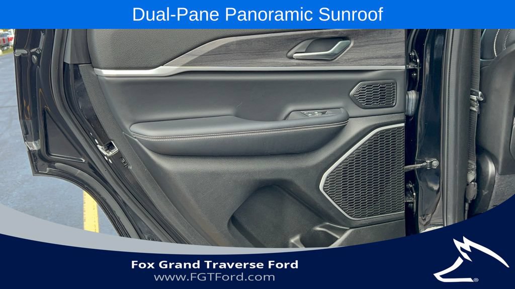 Used 2022 Jeep Grand Cherokee Limited AWD/4WD image 30