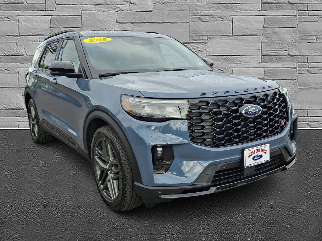 Certified 2025 Ford Explorer ST w/ Sun And Sound Package AWD/4WD image 2
