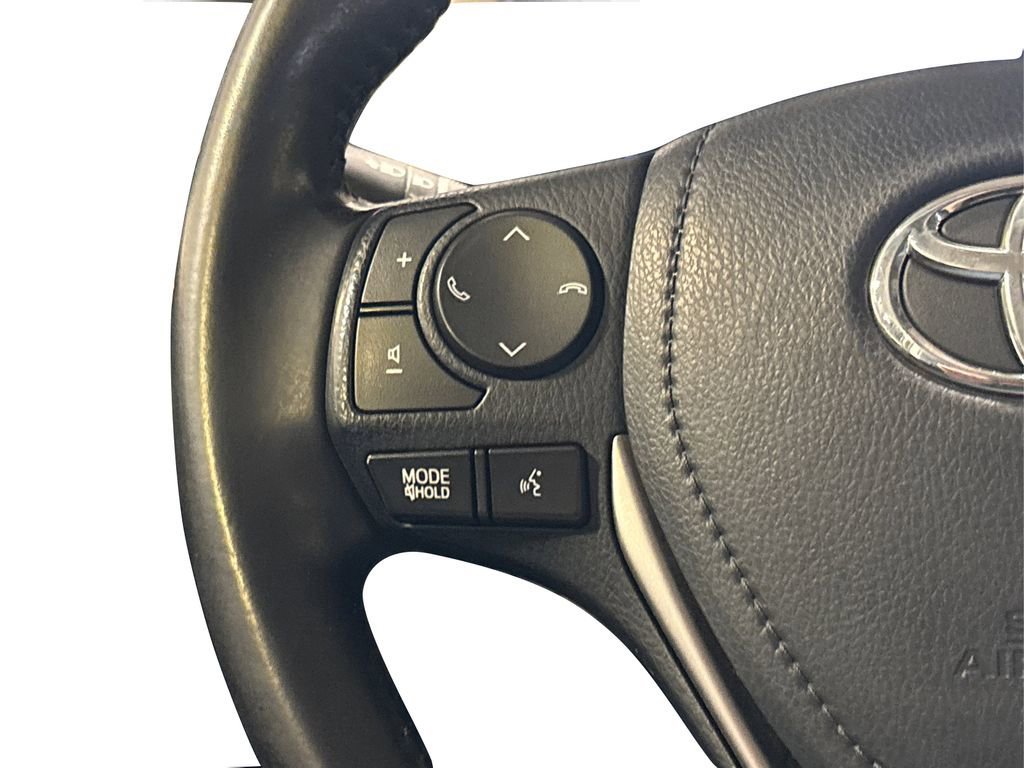 Used 2018 Toyota RAV4 XLE w/ Plus Extra Value Package image 33