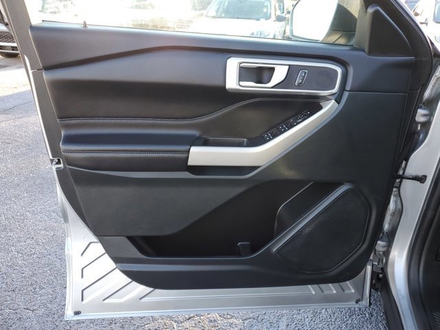 Certified 2023 Ford Explorer XLT image 17
