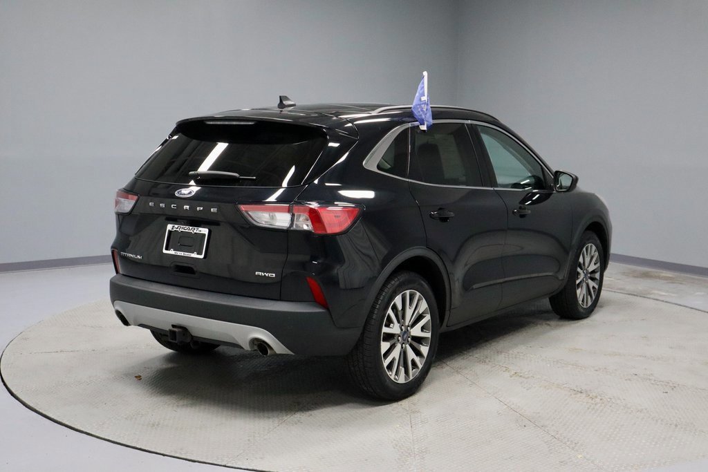 Certified 2022 Ford Escape Titanium w/ Class II Trailer Tow Package image 5