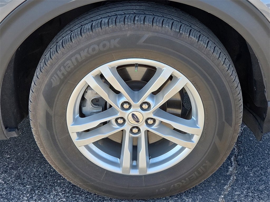 Certified 2023 Ford Explorer XLT w/ Equipment Group 202A image 11