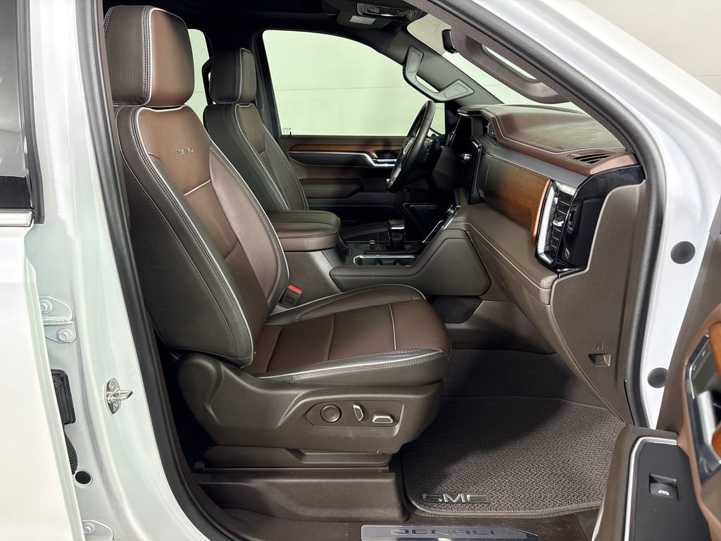 Used 2023 GMC Sierra 1500 Denali w/ Denali Reserve Package AWD/4WD image 6
