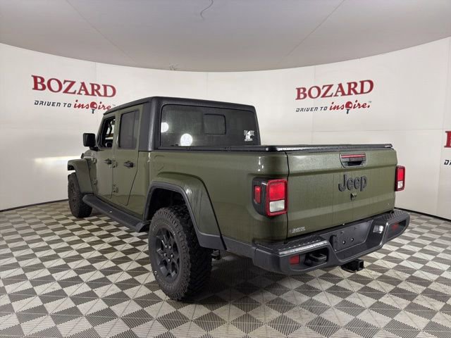 Used 2023 Jeep Gladiator Sport image 3