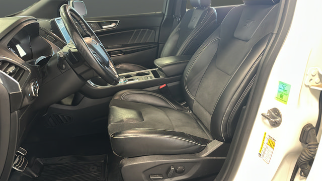 Certified 2022 Ford Edge ST w/ Cargo Accessory Package AWD/4WD image 9