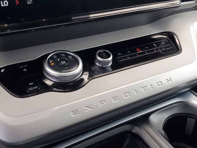 Certified 2025 Ford Expedition Max Active image 32