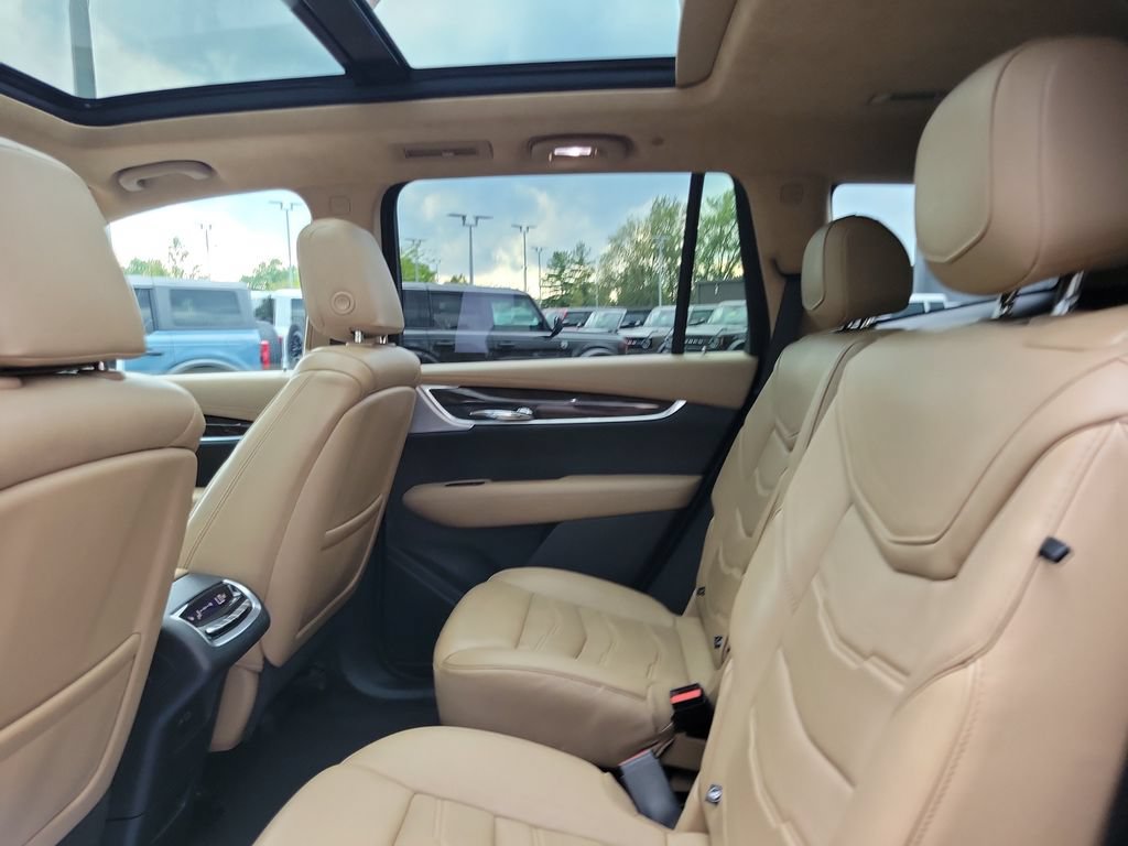 Used 2020 Cadillac XT6 Premium Luxury w/ Platinum Package AWD/4WD image 14