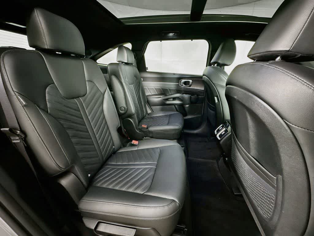 Used 2025 Kia Sorento SX Prestige AWD/4WD image 35