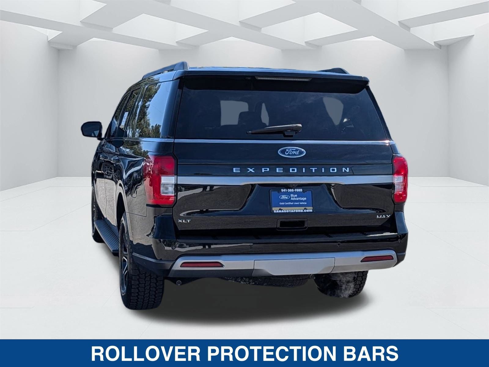 Certified 2024 Ford Expedition Max XLT image 2