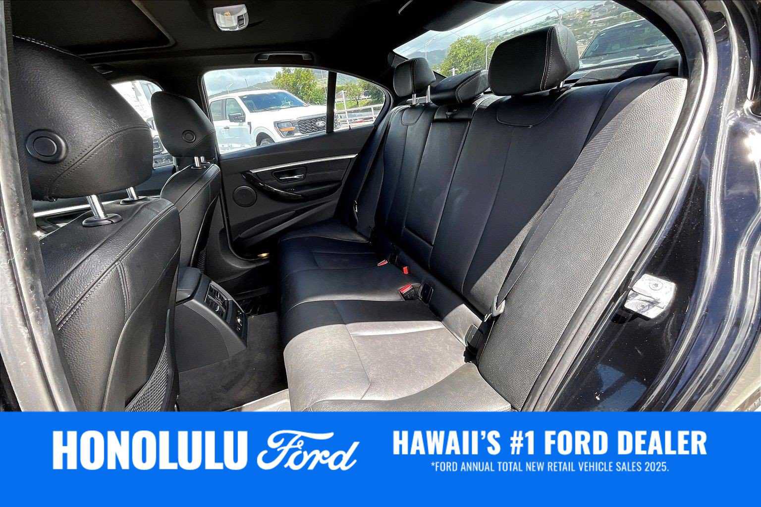 Used 2017 BMW 330i xDrive Sedan AWD/4WD image 29