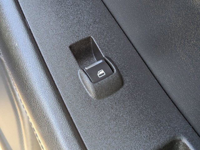 Certified 2023 Ford Edge SE w/ Black Appearance Package image 36