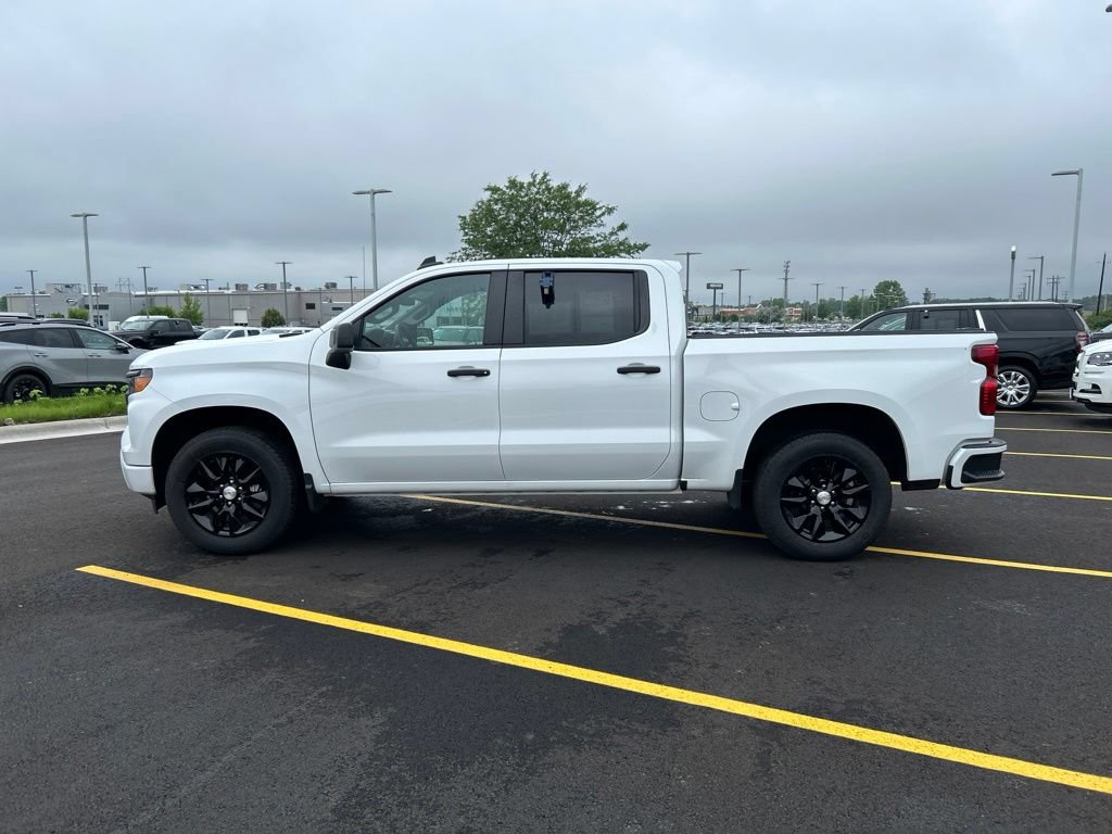 Used 2024 Chevrolet Silverado 1500 Custom AWD/4WD image 9