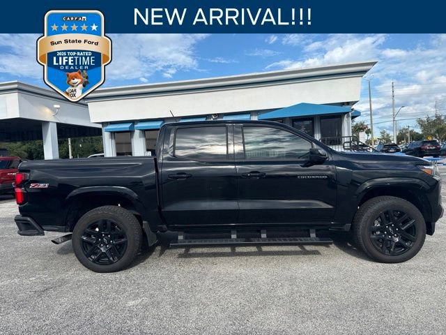 Used 2024 Chevrolet Colorado Z71 w/ Z71 Convenience Package 2
