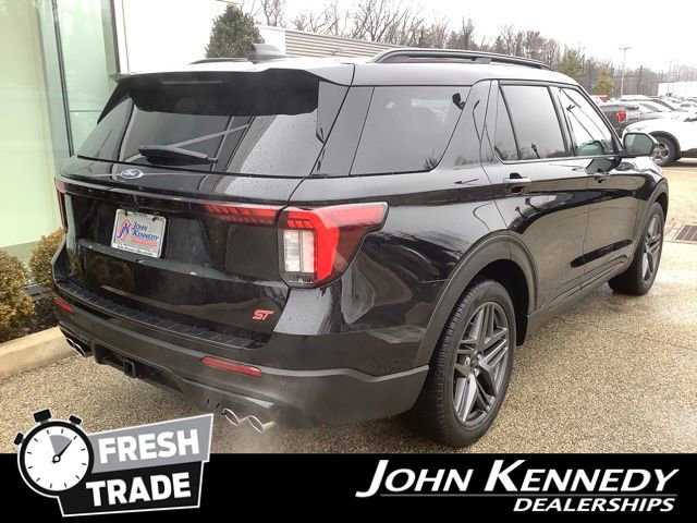 Certified 2025 Ford Explorer ST image 4