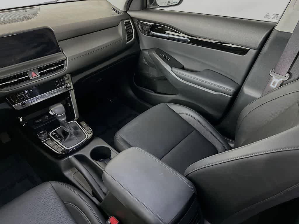 Used 2024 Kia Seltos EX FWD image 11