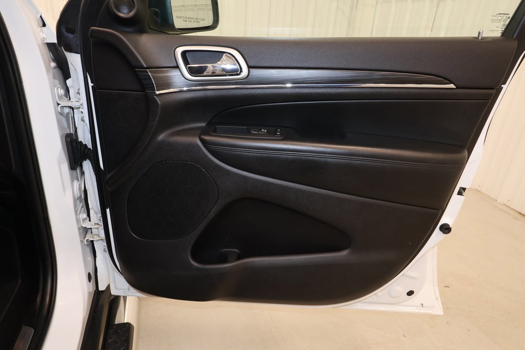 Used 2020 Jeep Grand Cherokee Limited image 23