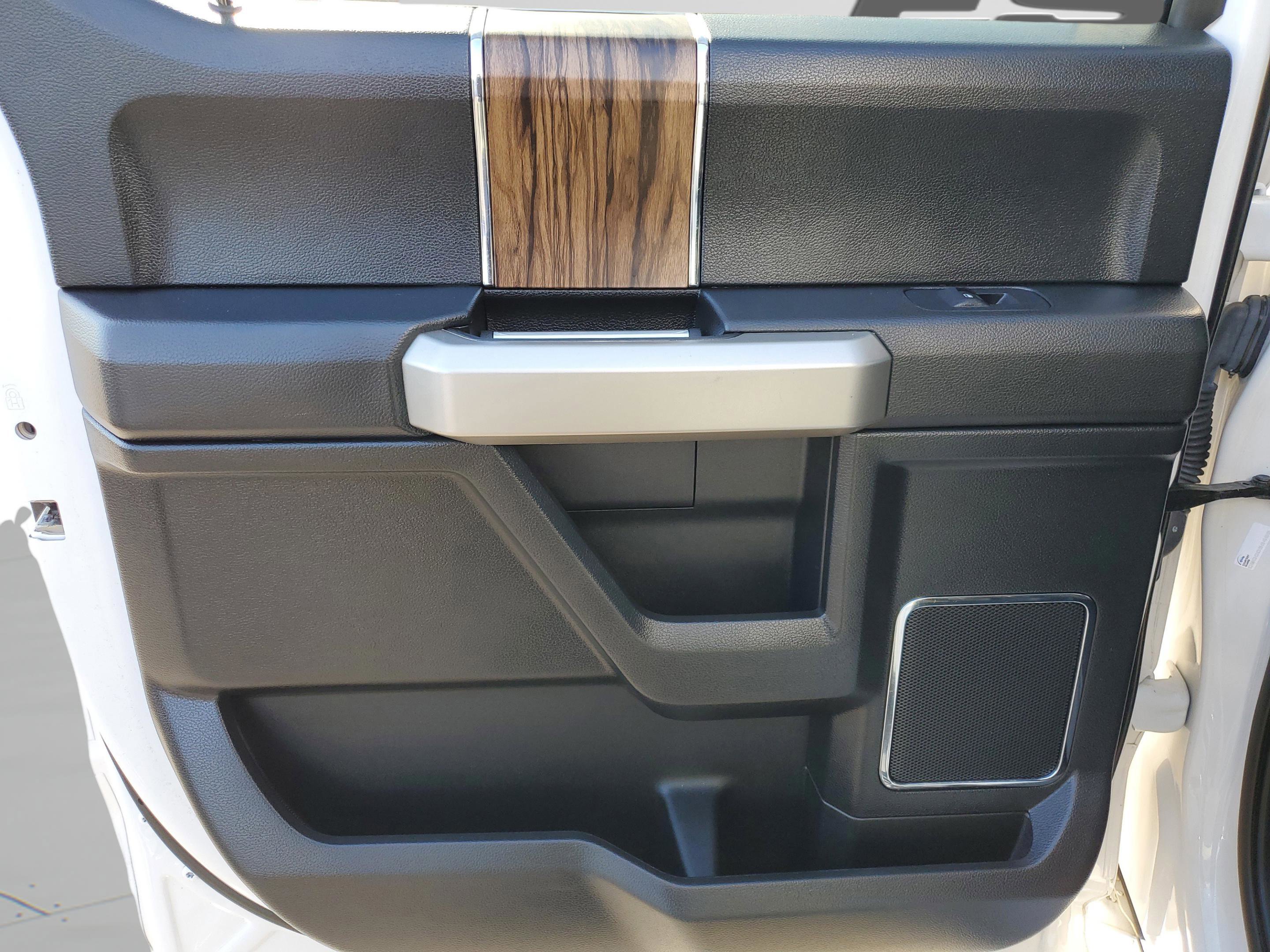 Certified 2019 Ford F150 Lariat w/ Equipment Group 502A Luxury image 17