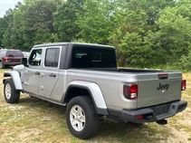 Used 2021 Jeep Gladiator Sport AWD/4WD image 16