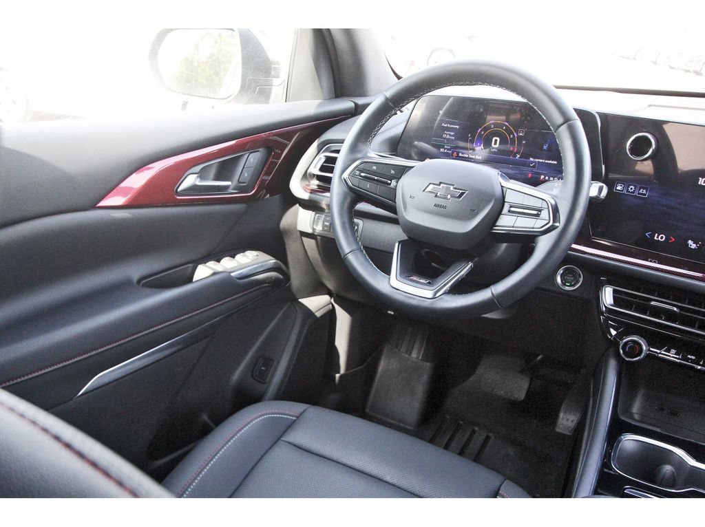 Used 2024 Chevrolet Traverse Z71 AWD/4WD image 11