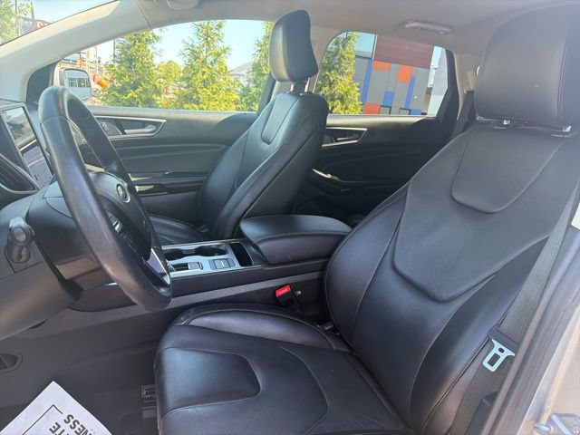 Certified 2022 Ford Edge Titanium AWD/4WD image 11