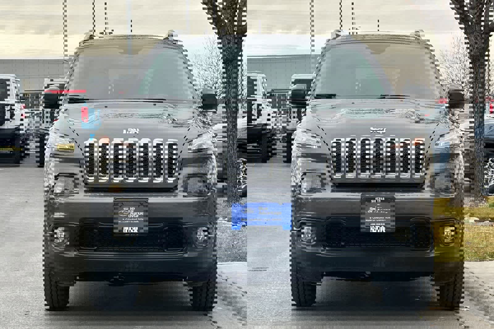 Used 2018 Jeep Cherokee Latitude Plus w/ Cold Weather Group image 8