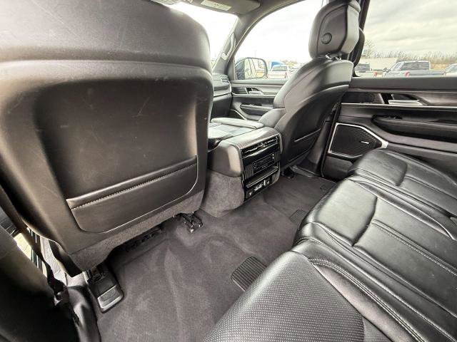 Used 2024 Jeep Wagoneer Series II w/ Flexible Seating Group AWD/4WD image 31