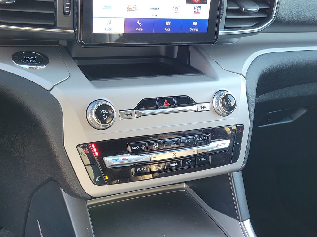 Certified 2023 Ford Explorer XLT w/ Equipment Group 202A image 28