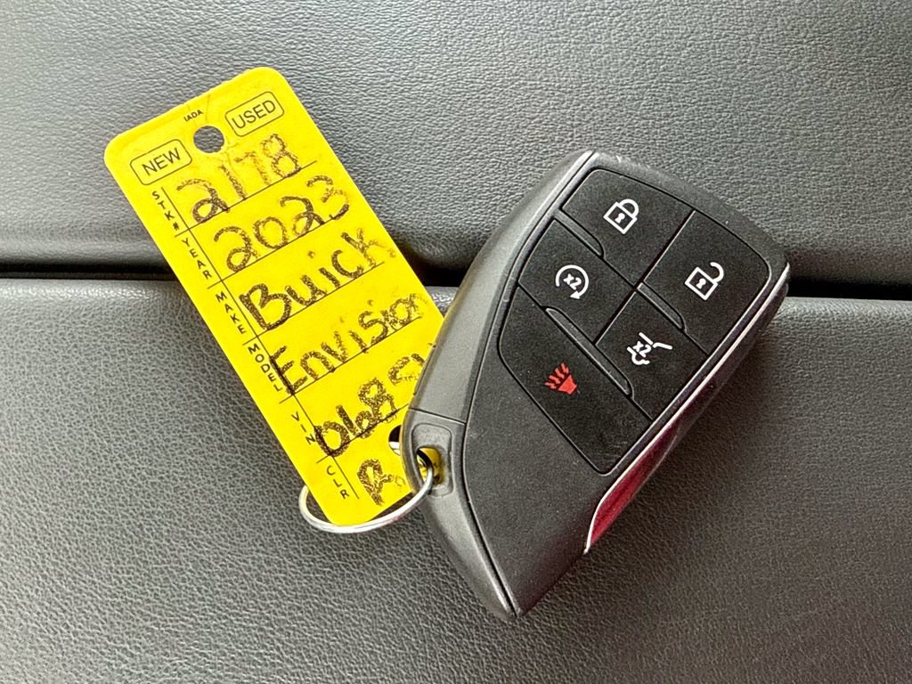 Used 2023 Buick Envision Avenir AWD/4WD image 41