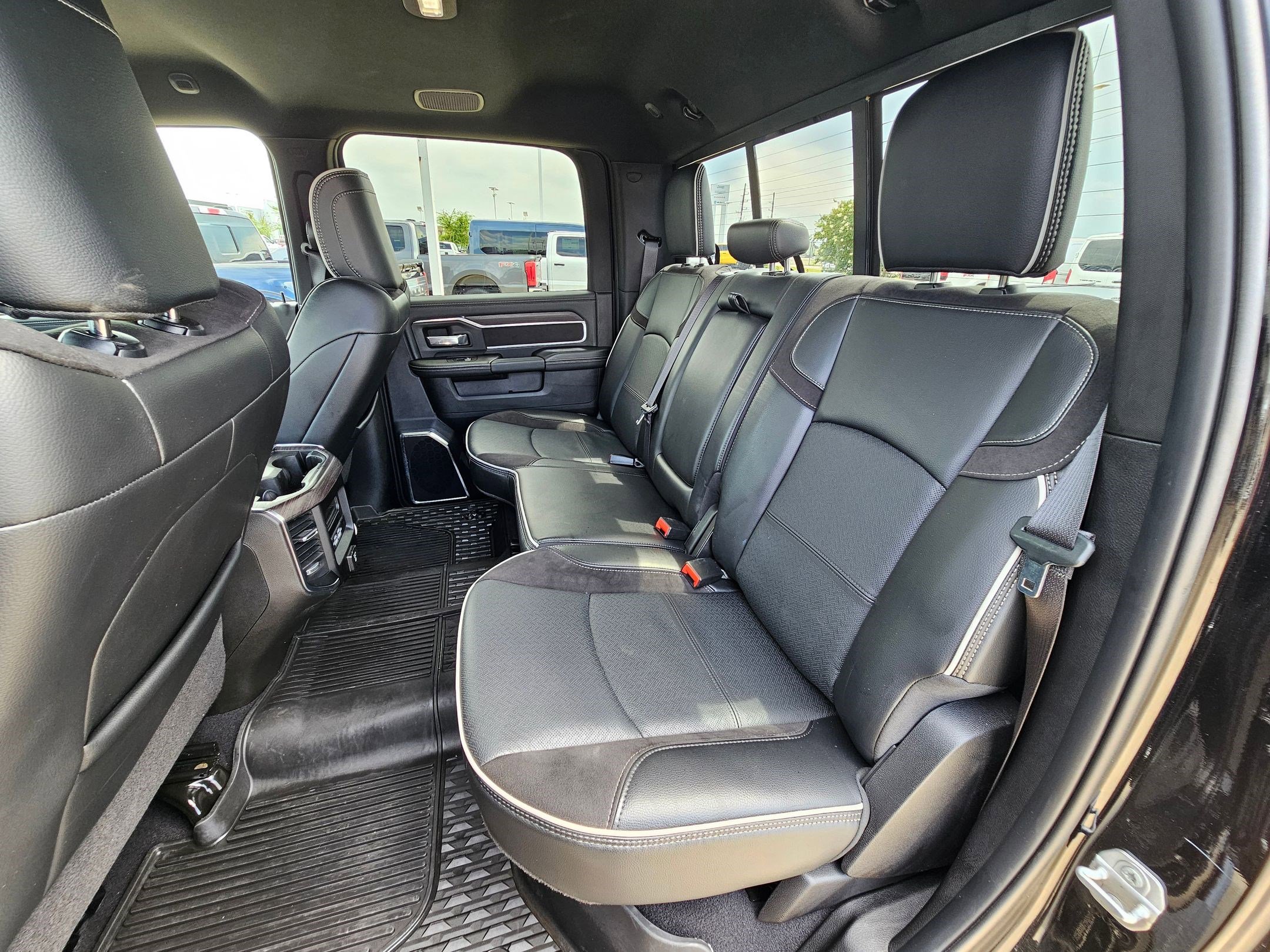 Used 2025 RAM 2500 Laramie AWD/4WD image 52