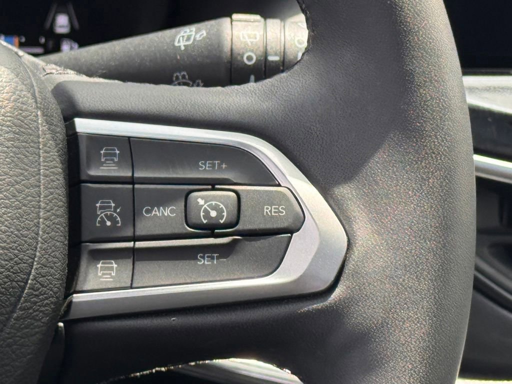 Used 2024 Jeep Compass Limited w/ High Altitude Package AWD/4WD image 24