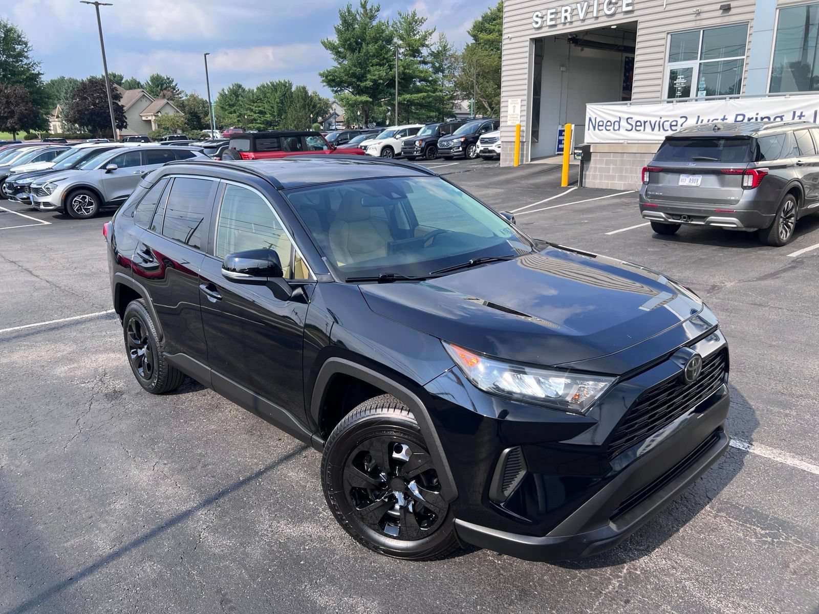 Used 2019 Toyota RAV4 LE w/ All Weather Liner Package AWD/4WD image 15