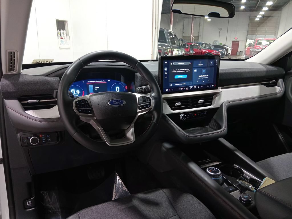 Certified 2025 Ford Explorer Active AWD/4WD image 15